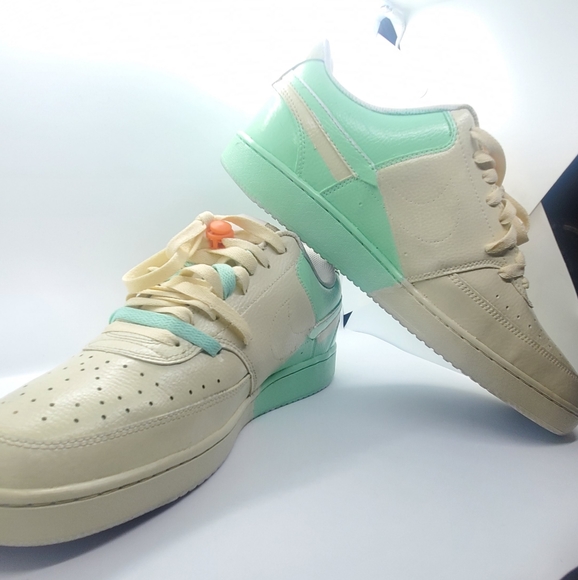 CUSTOM NIKES - Picture 4 of 6